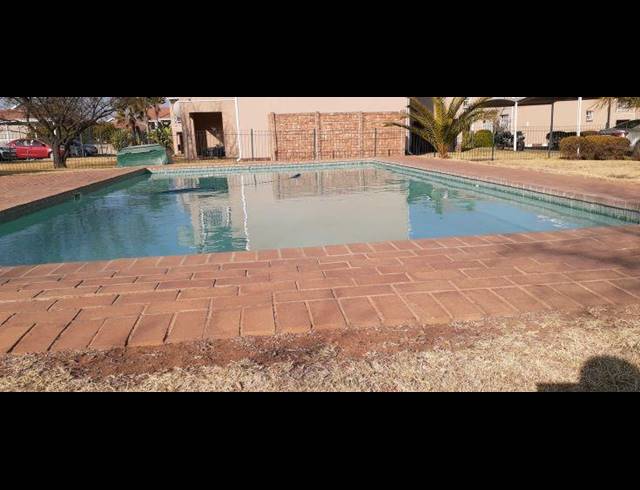 2 BEDROOM TOWNHOUSE FOR SALE IN ELARDUSPARK